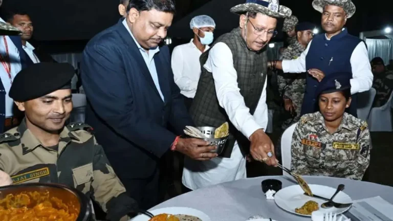 cg live news today : बस्तर में विकास को मिली रफ्तार, सीएम ने जवानों का मनोबल बढ़ाया