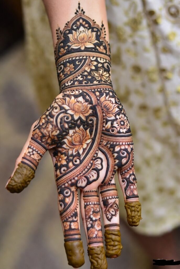 simple floral mehndi design
