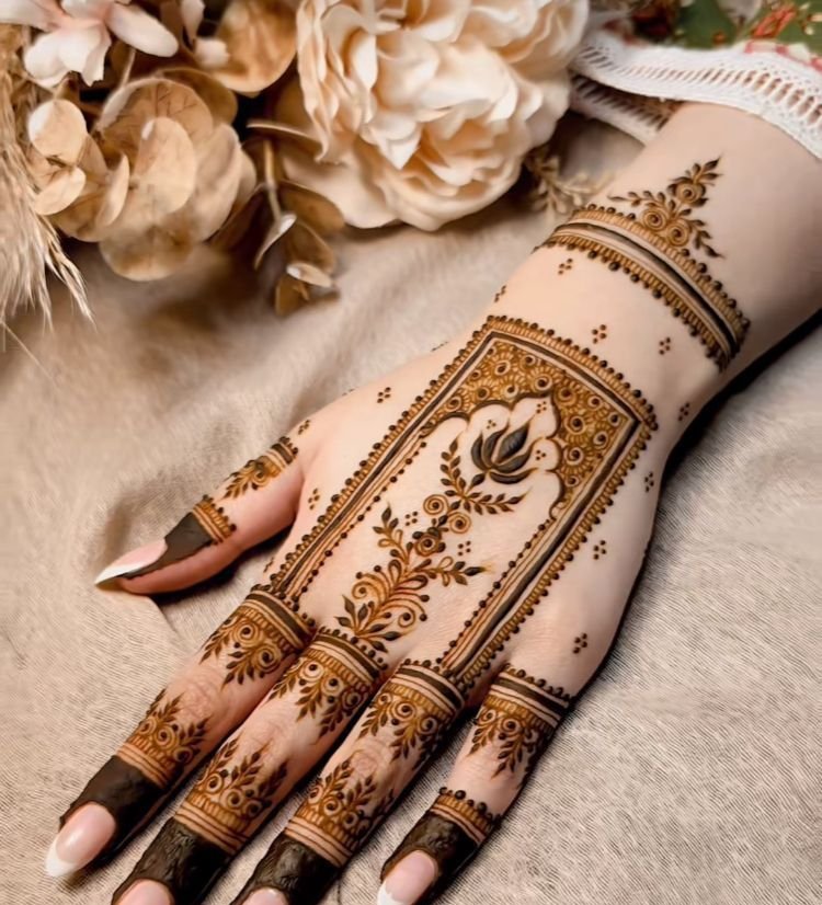 new simple mehndi design trends 2026