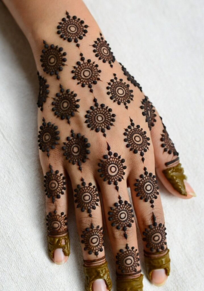 mehndi simple design