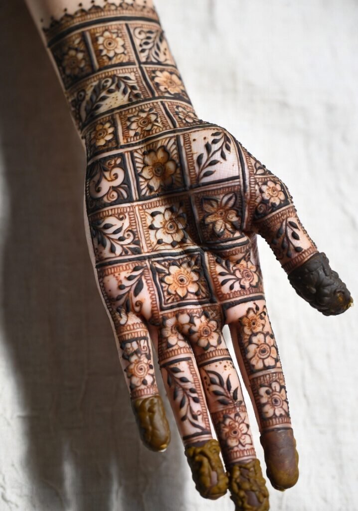 best mehndi design simple