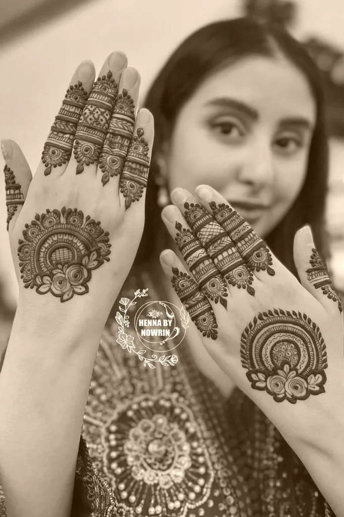 back hand simple mehndi designs