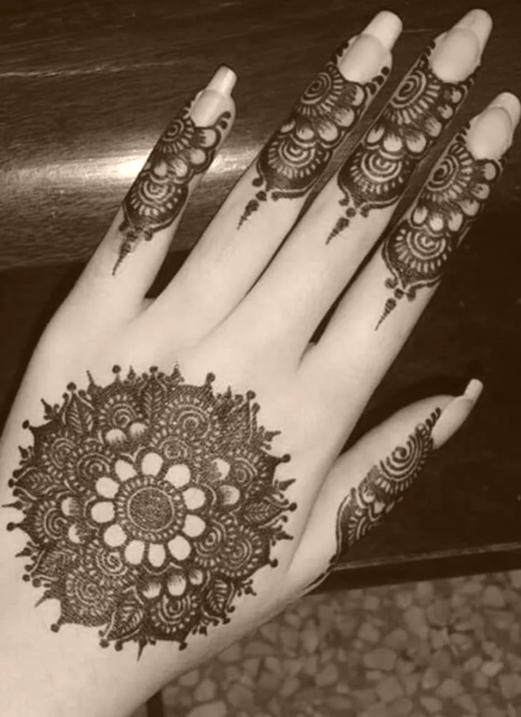 mehndi design front hand