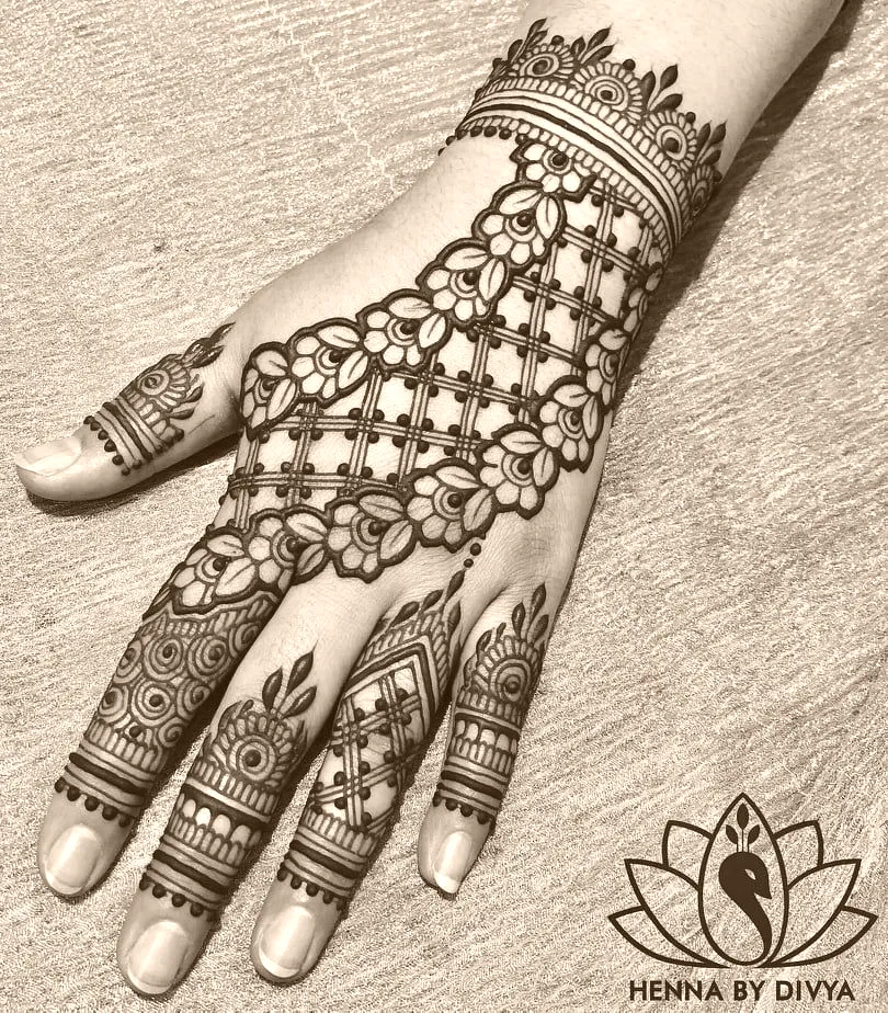 mehndi design simple