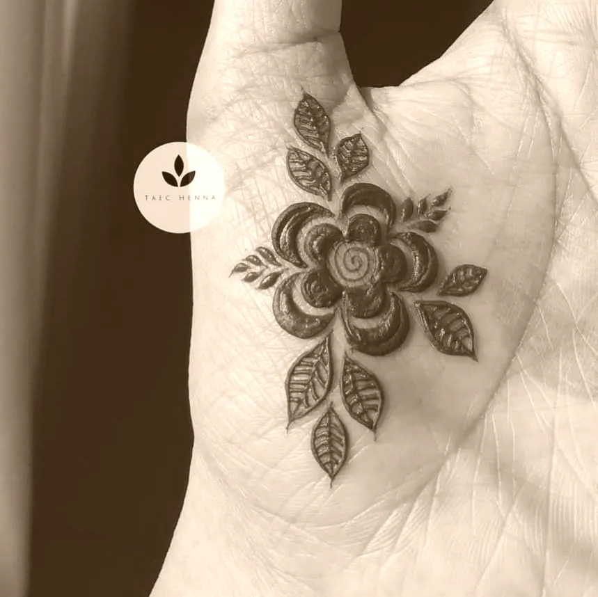 mehndi design simple
