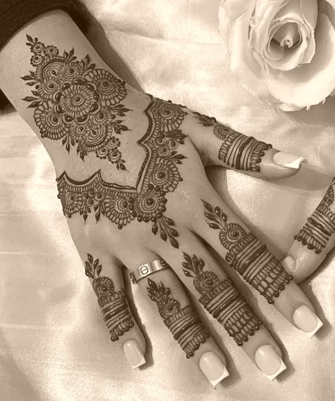 mehndi design simple