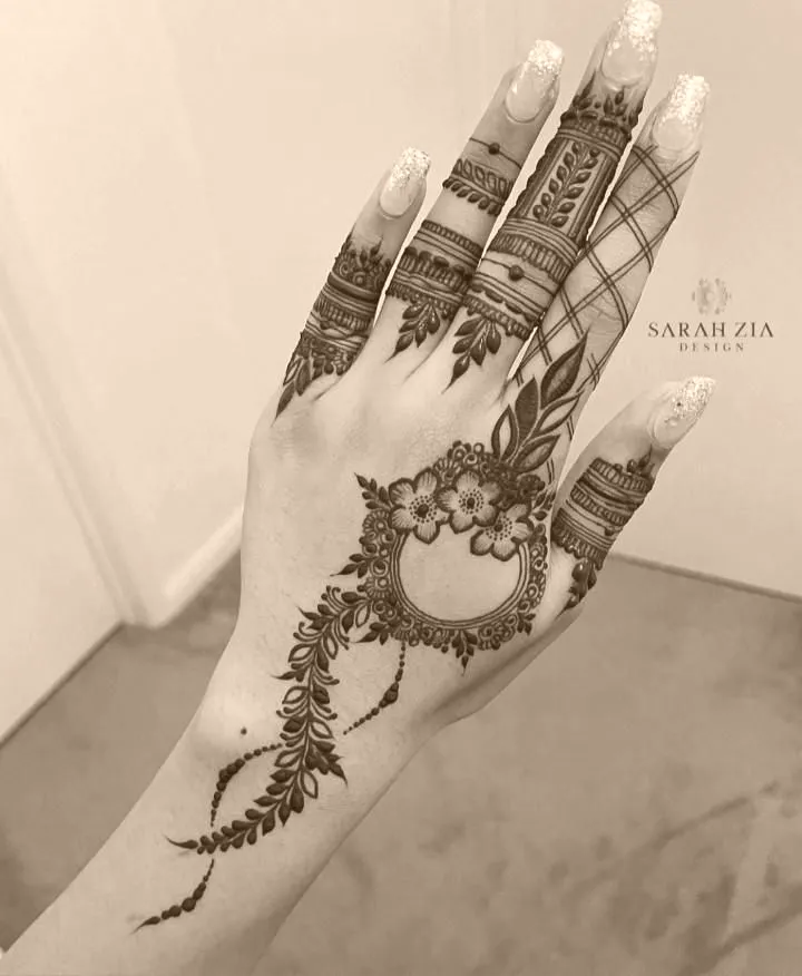 mehndi design simple