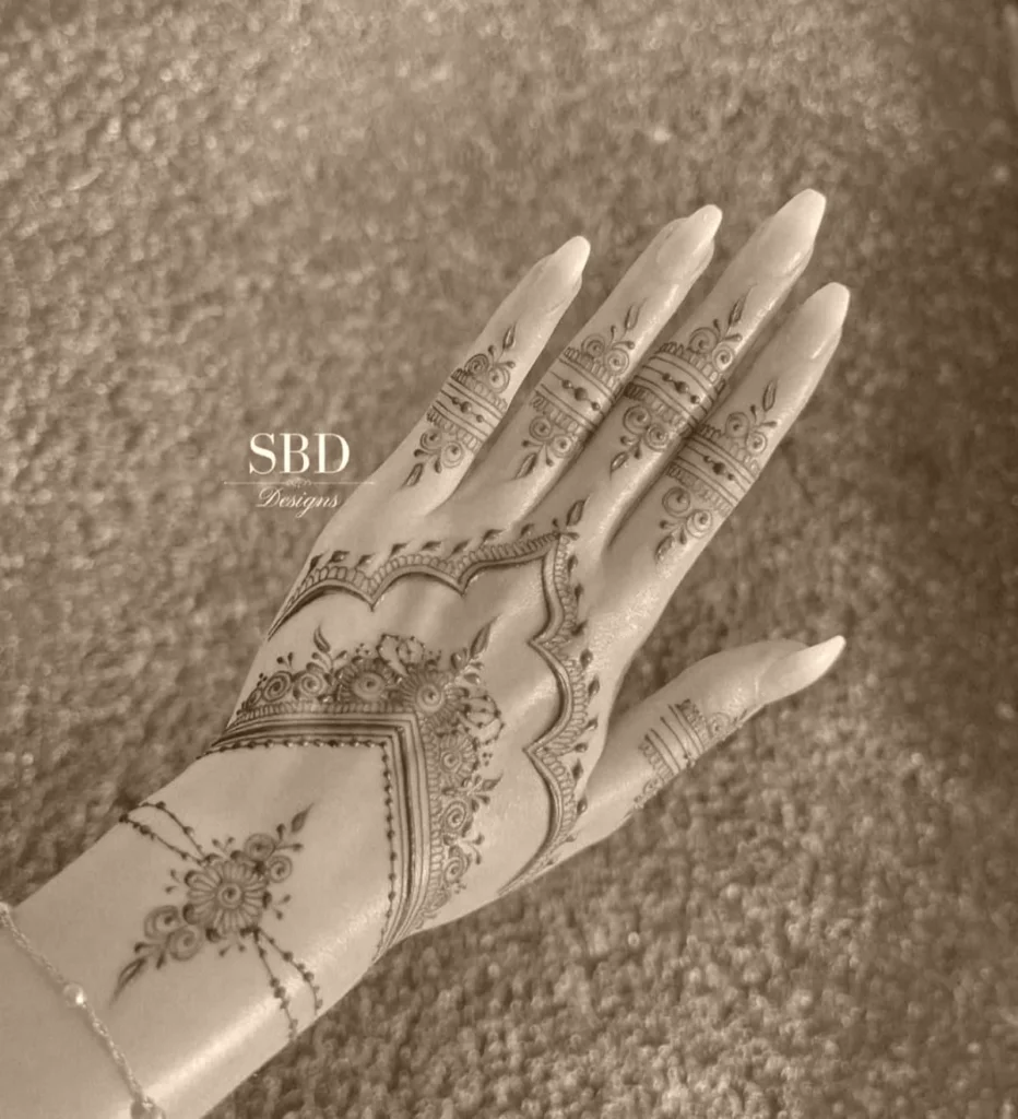 mehndi design simple