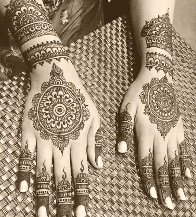mehndi design simple