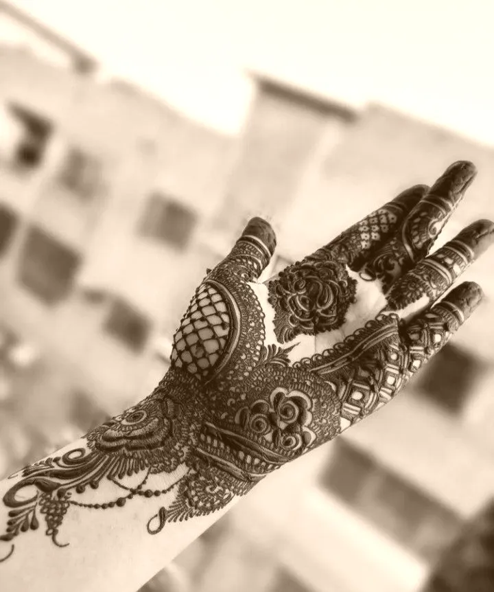 easy arabic mehndi design