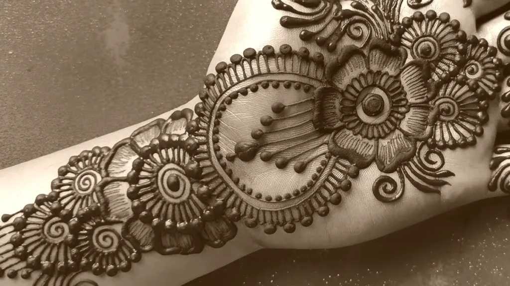 mehndi easy design​ 