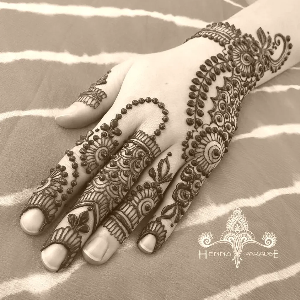 mehndi easy design​ 