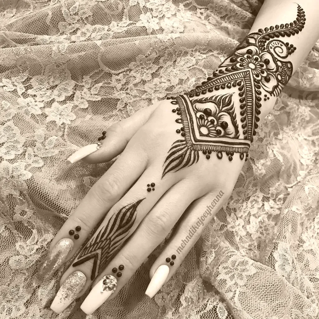 mehndi easy design​ 