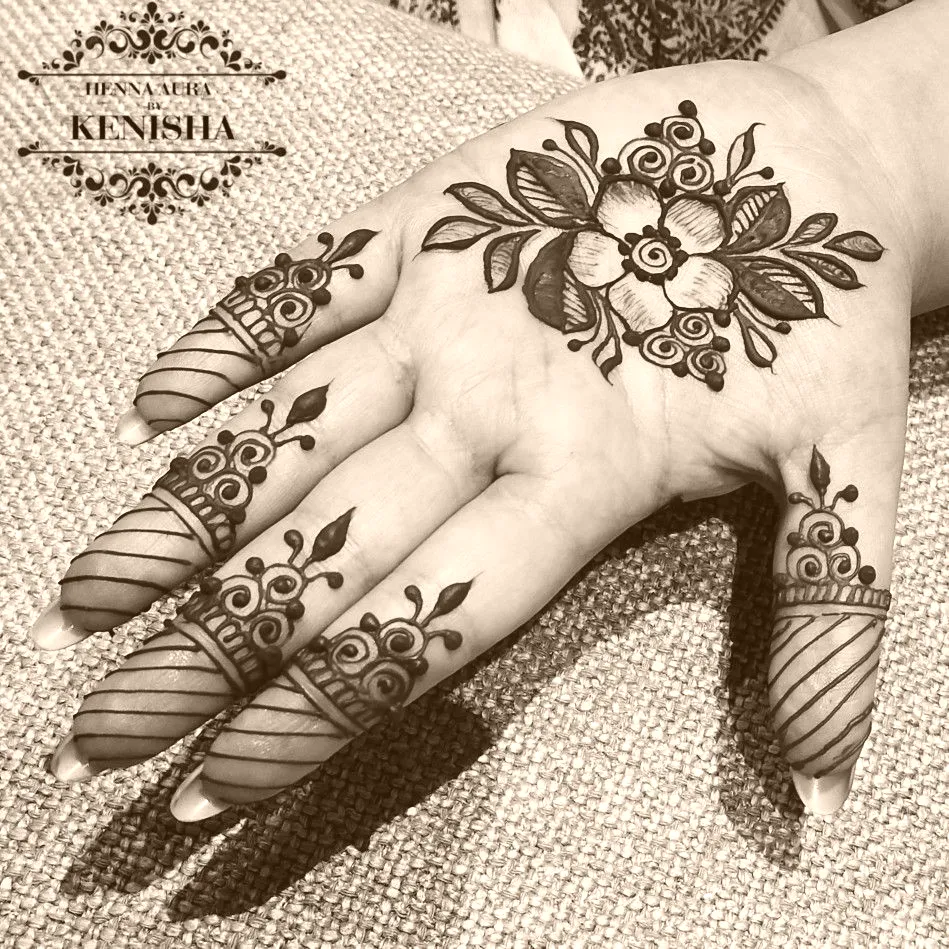 mehndi design front hand