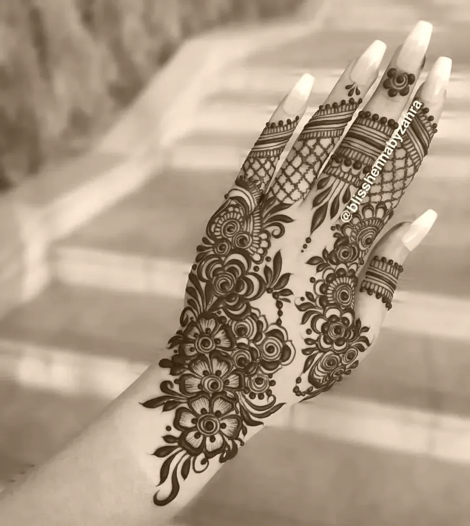 mehndi design simple