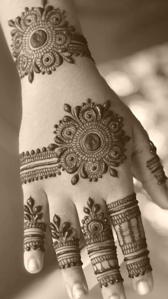 easy back hand mehndi design