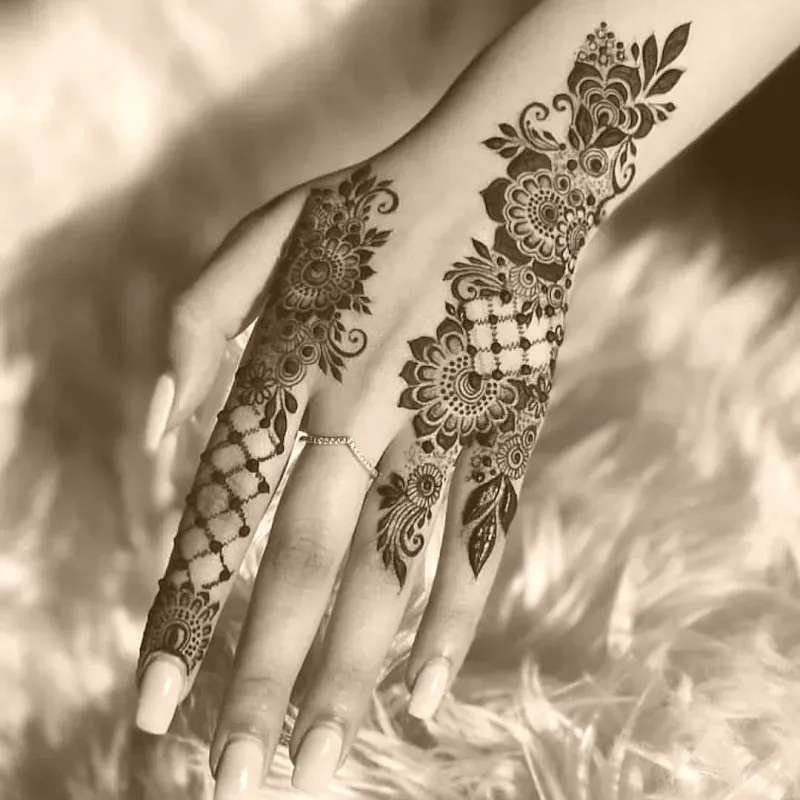 Simple mehndi designs For occasions