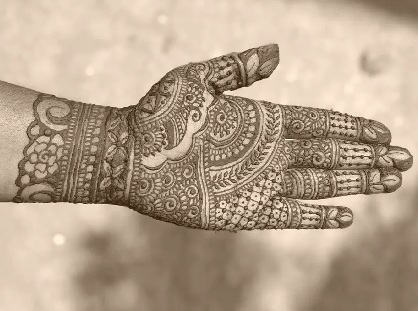 mehndi design front hand